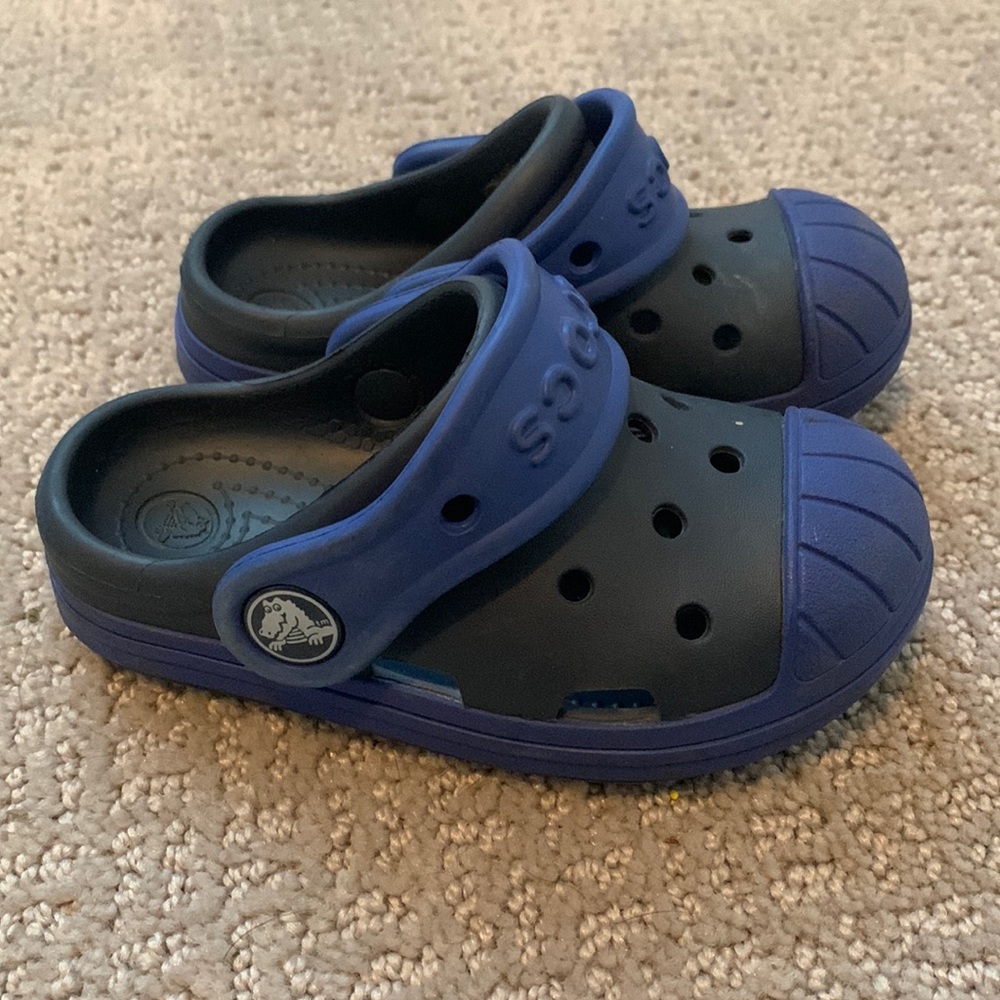 Toddler size 6 crocs
